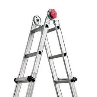 Telescopic steel ladder 